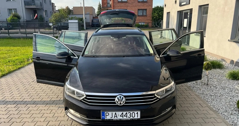 Volkswagen Passat cena 53900 przebieg: 230000, rok produkcji 2016 z Leżajsk małe 191